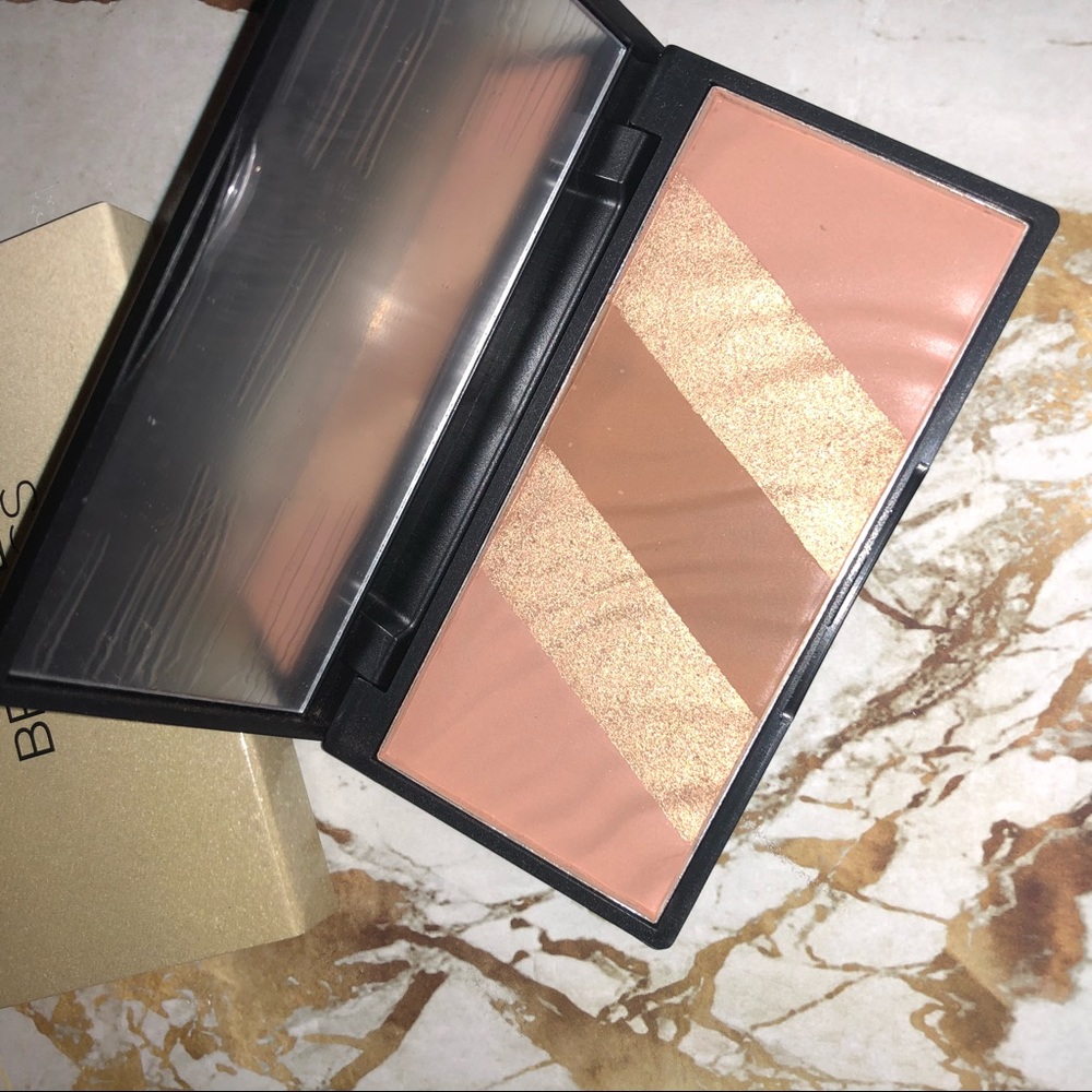 Beaute Basics Bronze Essentials Palette NIB!